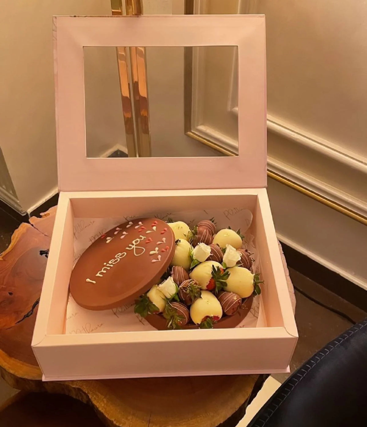 Floral Round Love Box