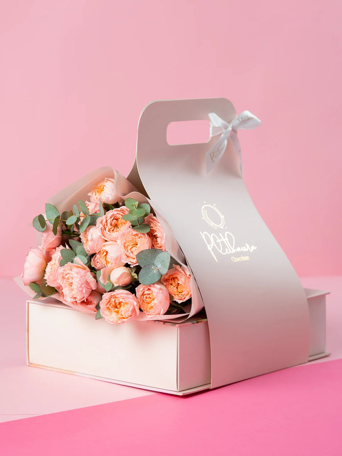 My Sweet Julietta Bouquet (Packaging comes only if love box chocolate inside)