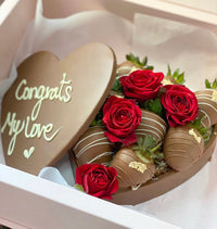 Floral Vanilla Cake and Strawberries Love Box